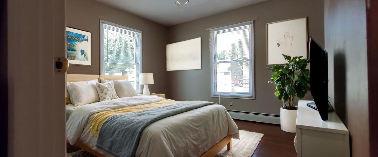 67 Bowery St - Photo 4 of 6