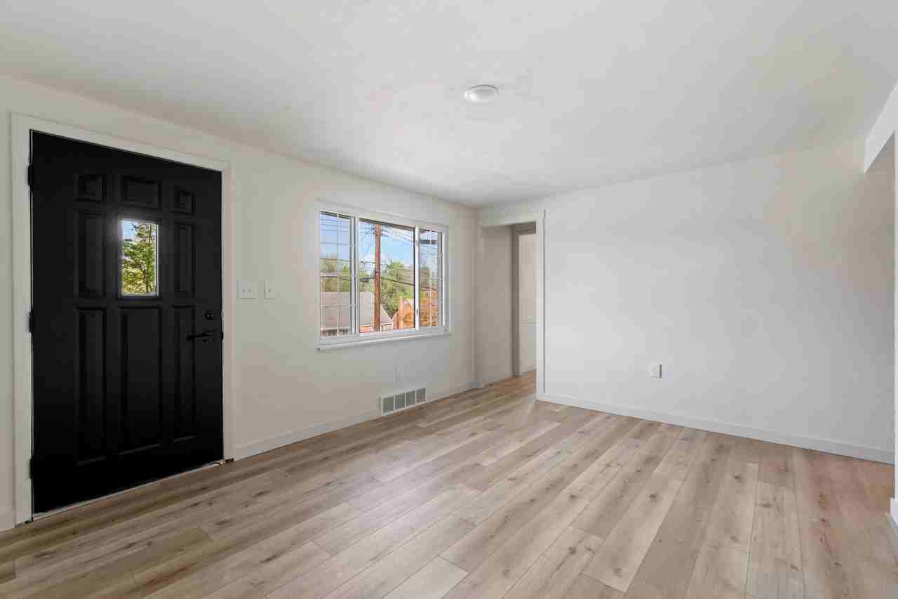 175 Charleston Dr - Photo 5 of 31