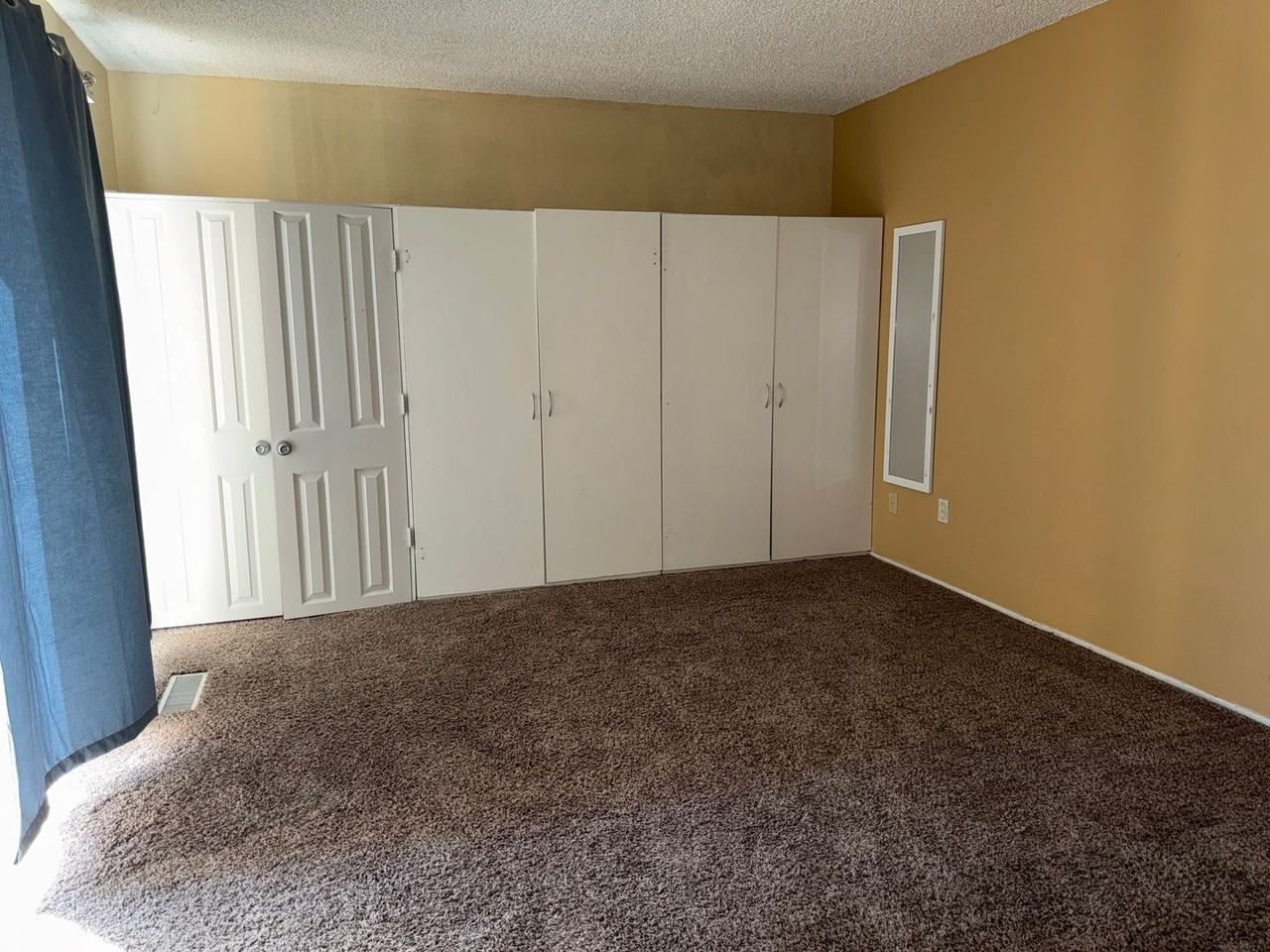 1140 Hartford Pl - Photo 4 of 6