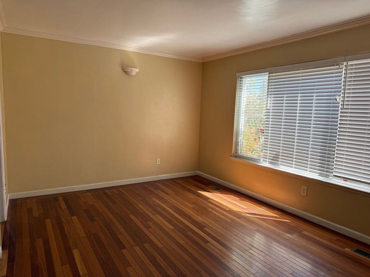1140 Hartford Pl - Photo 6 of 6