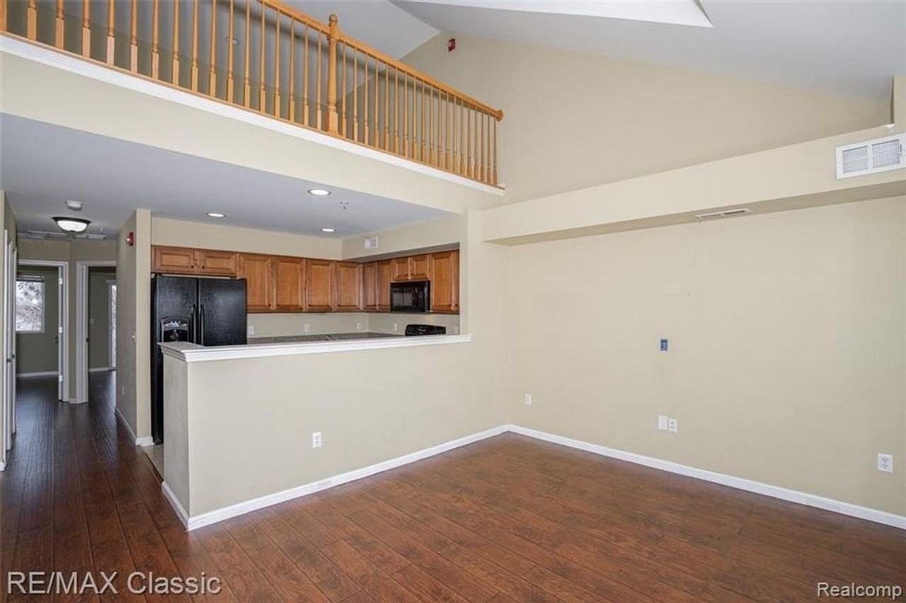 3072 Schoolhouse - Photo 5 of 24