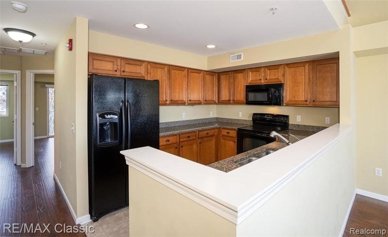 3072 Schoolhouse - Photo 6 of 24