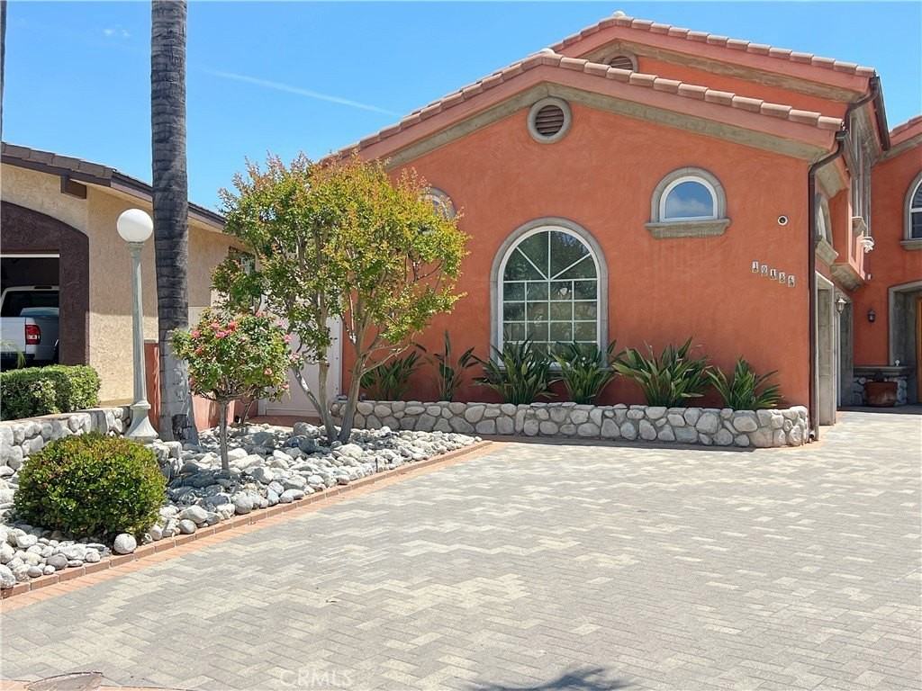 30186 Windward Dr - Photo 2 of 43