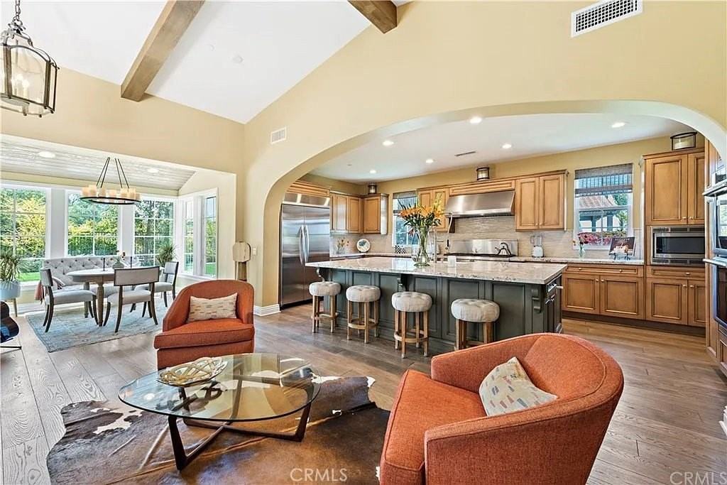 9 Paniolo Rd - Photo 7 of 40