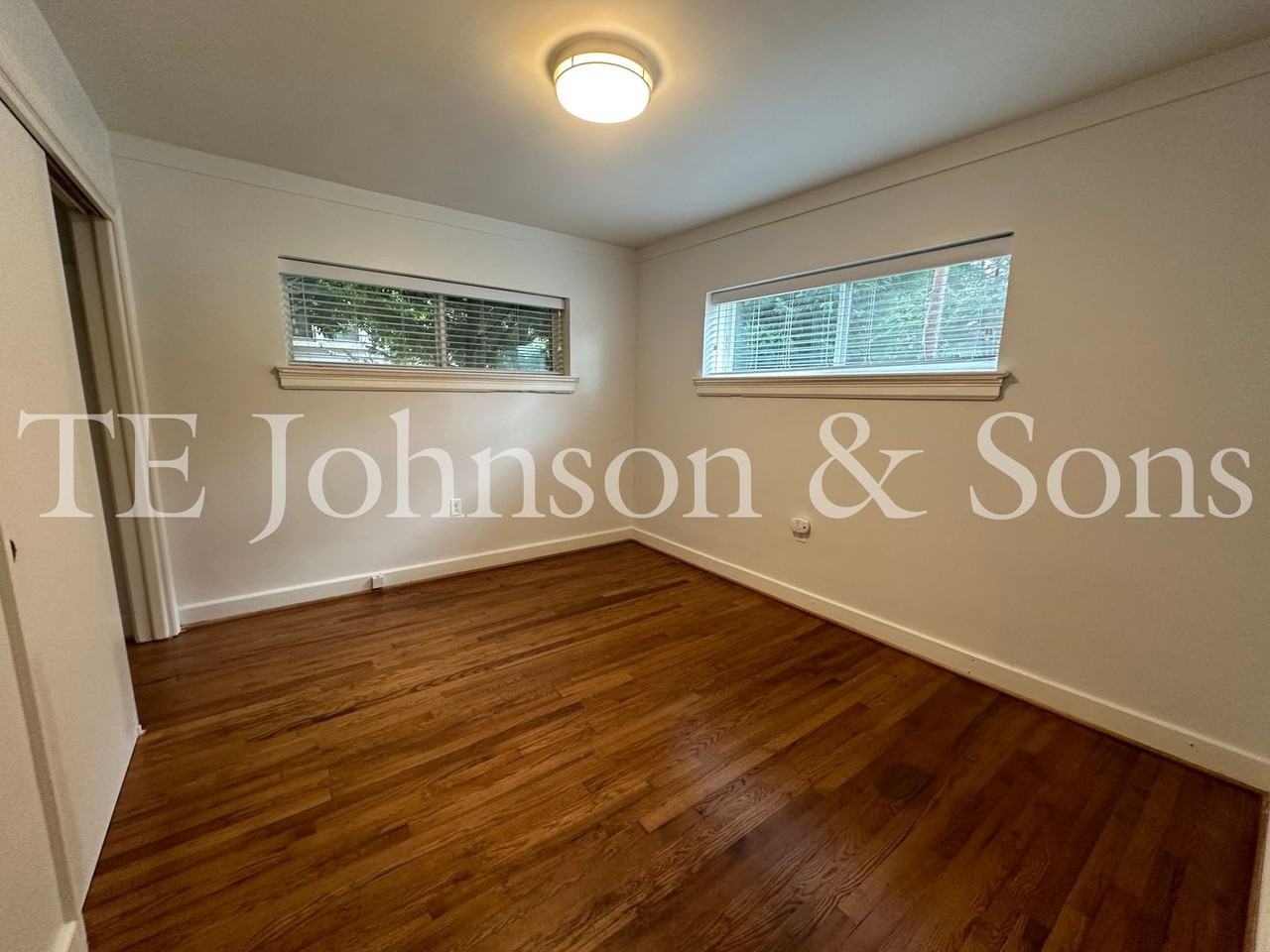 501 S Hawthorne Rd - Photo 7 of 9