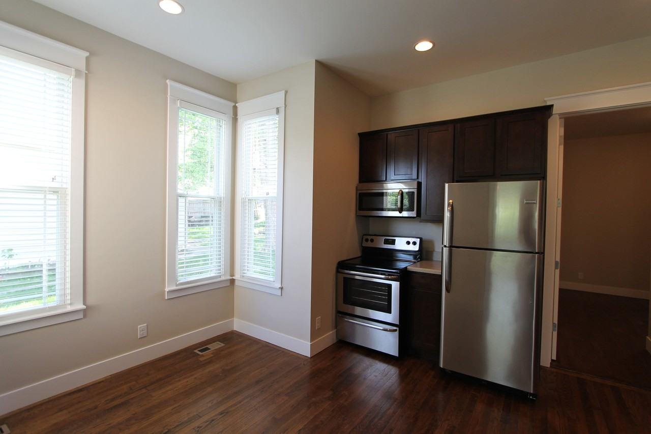 1142 S 29th St - Photo 6 of 19