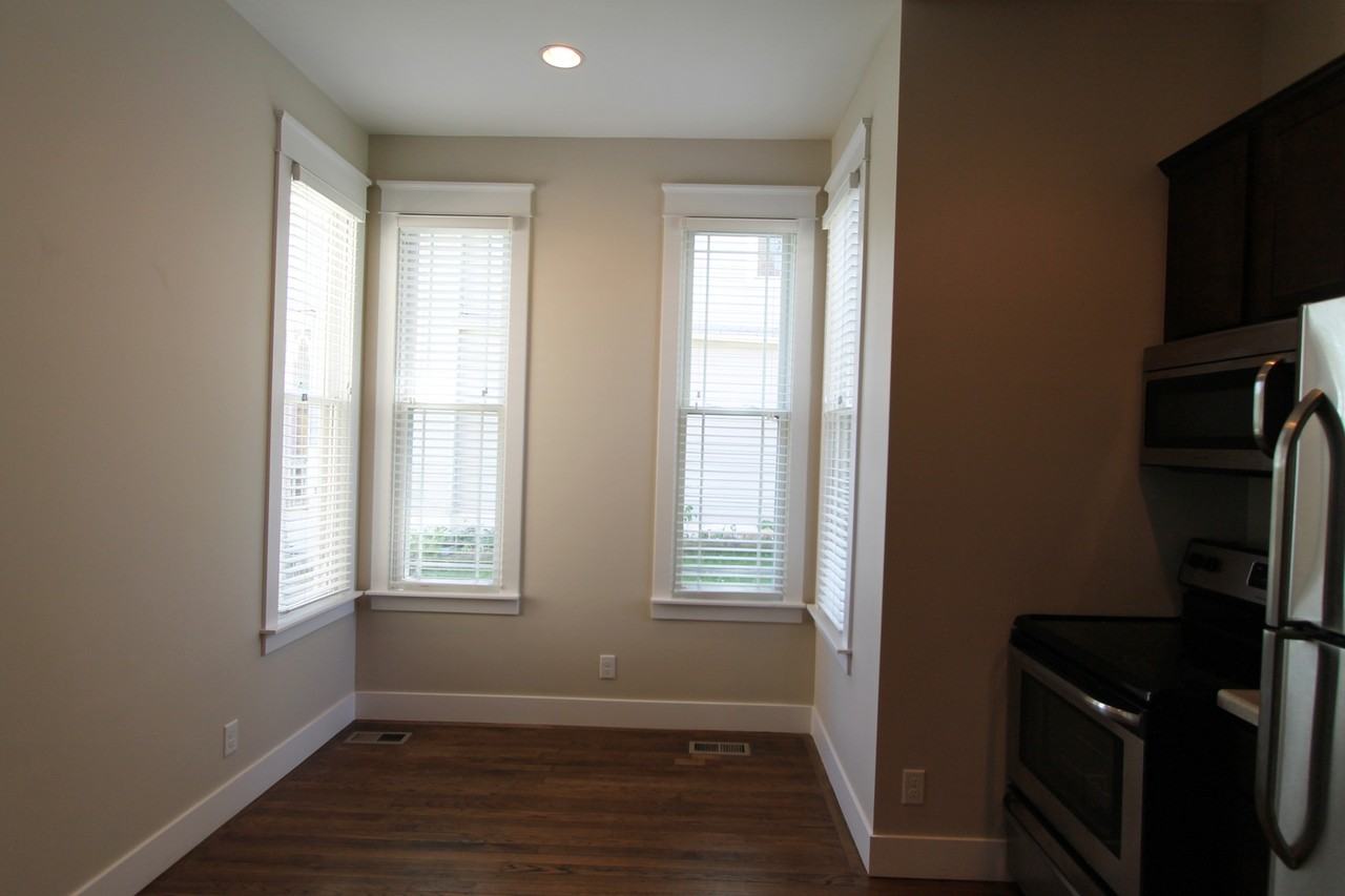 1142 S 29th St - Photo 7 of 19