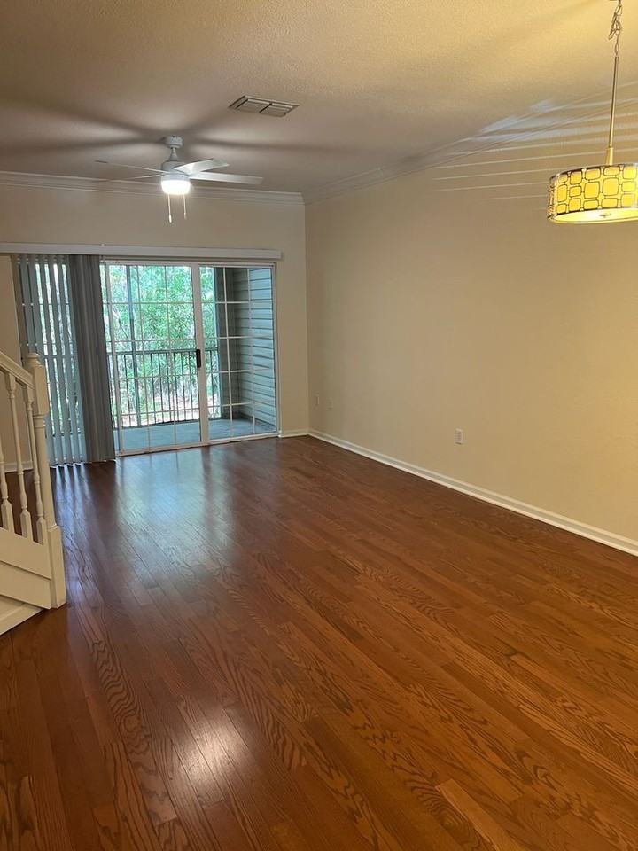 4440 Nw 49th St #103 - Photo 6 of 16