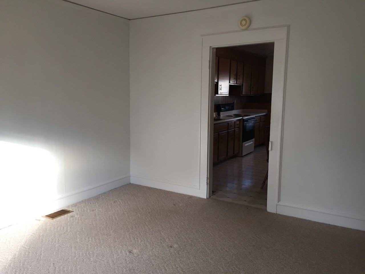 13 Saco St - Photo 4 of 7