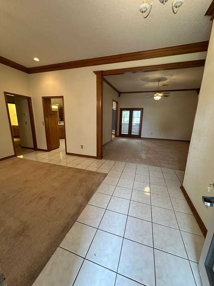 5524 Woodmont Dr - Photo 4 of 50