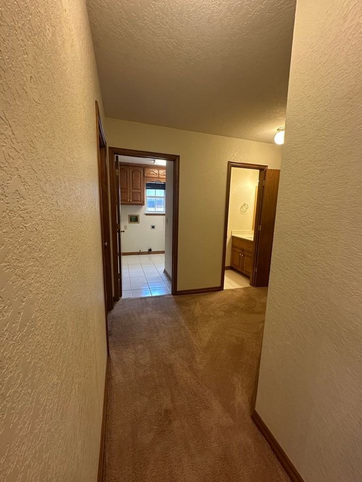 5524 Woodmont Dr - Photo 7 of 50