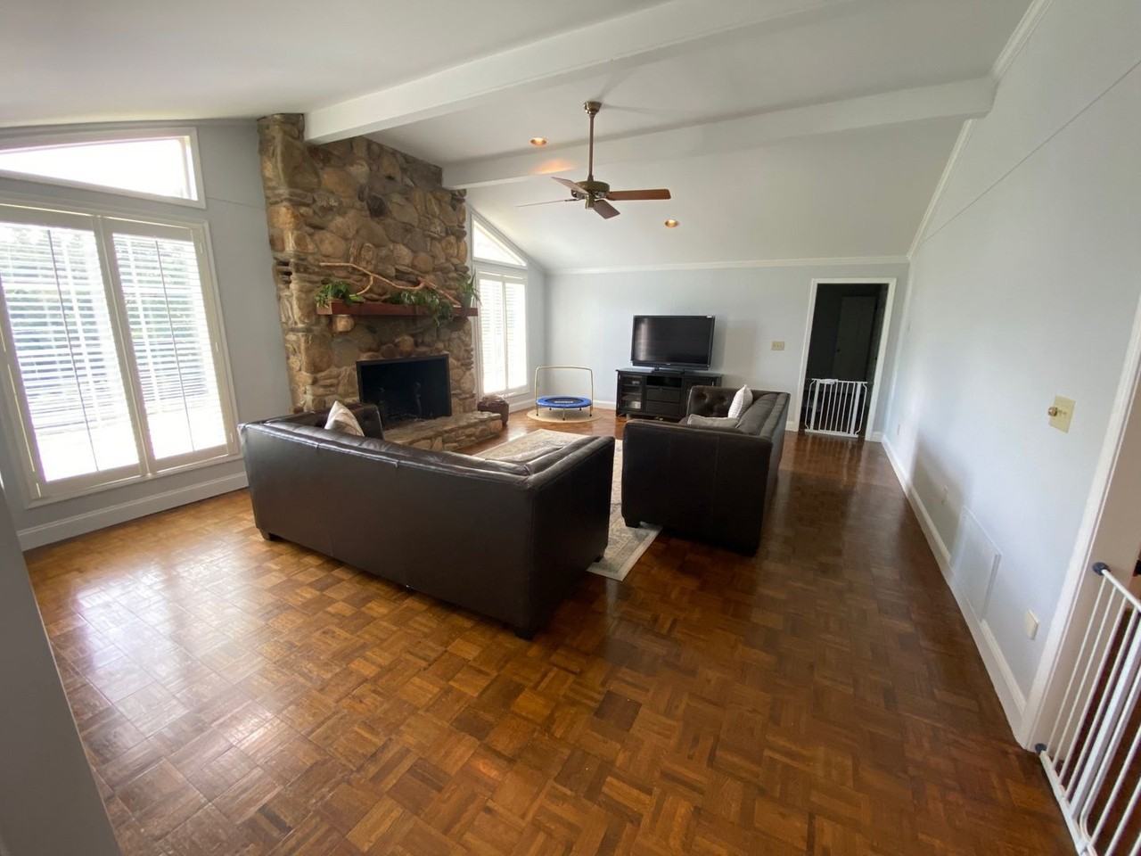 807 Knollwood Dr - Photo 5 of 25