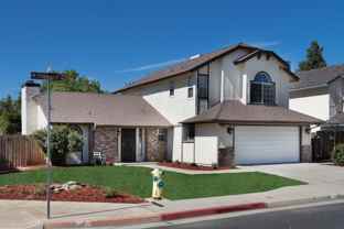 921 Fremont Ave - Photo 1 of 1