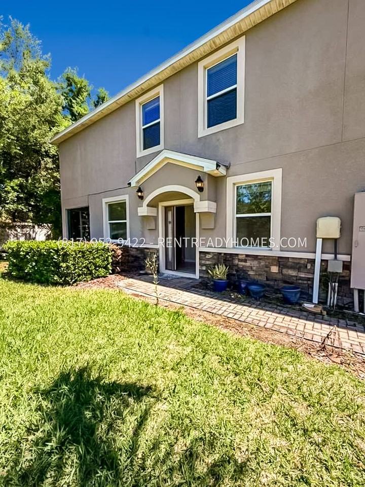3943 Claybrook Dr