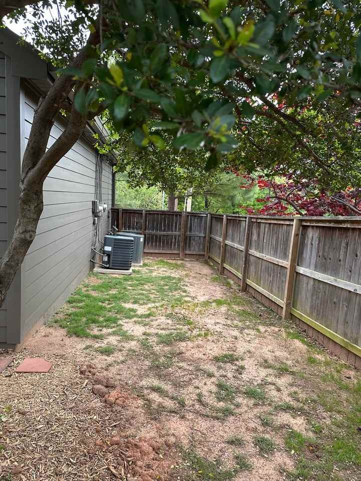 1228 E 21st St - Photo 4 of 25