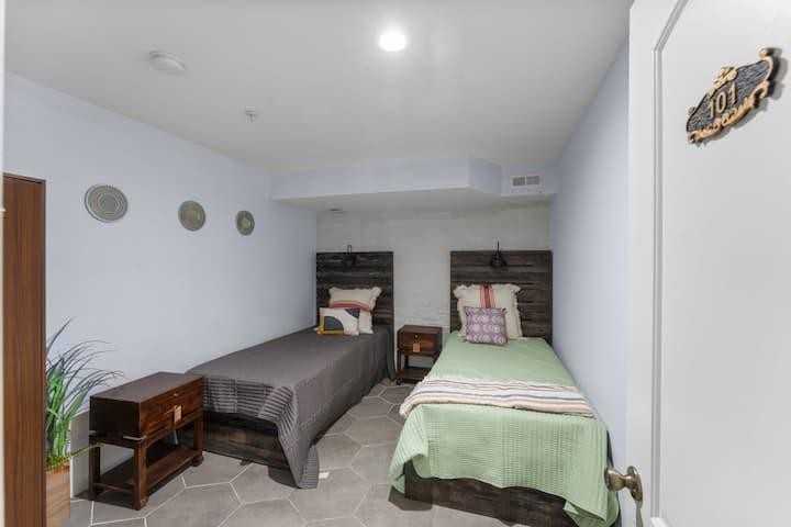 21st St Nw - Photo 5 of 5