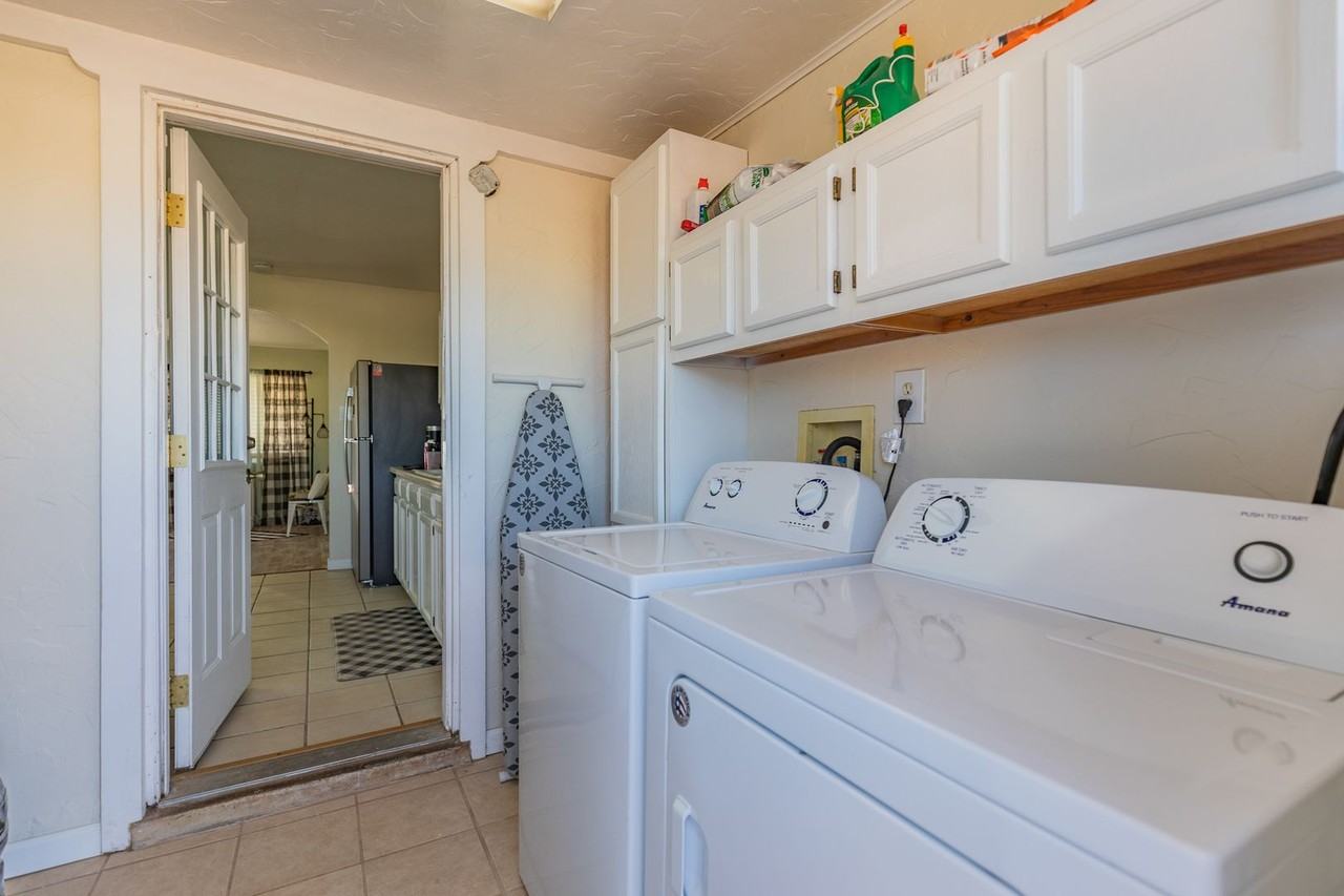 2105 Bellamah Dr - Photo 5 of 29