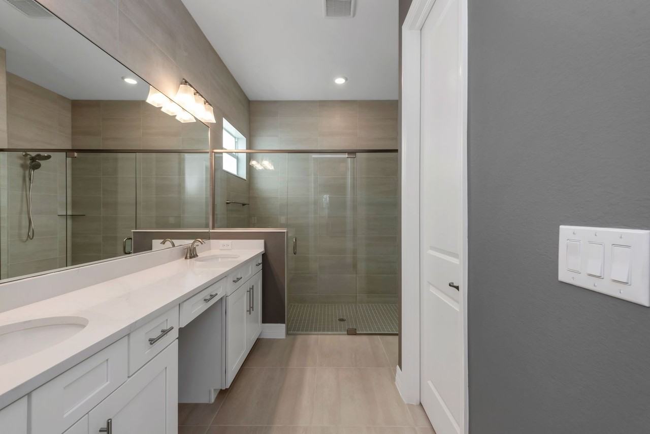 13699 Blue Bay Cir - Photo 7 of 22