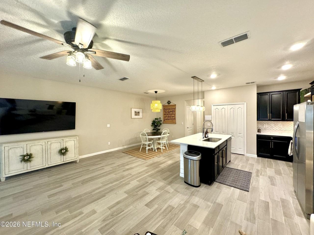 12665 Josslyn Ln - Photo 4 of 23