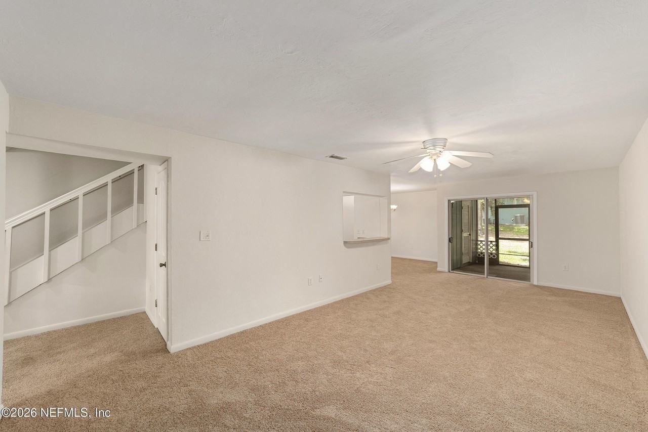 501 Sw 75th St #H6 - Photo 6 of 39