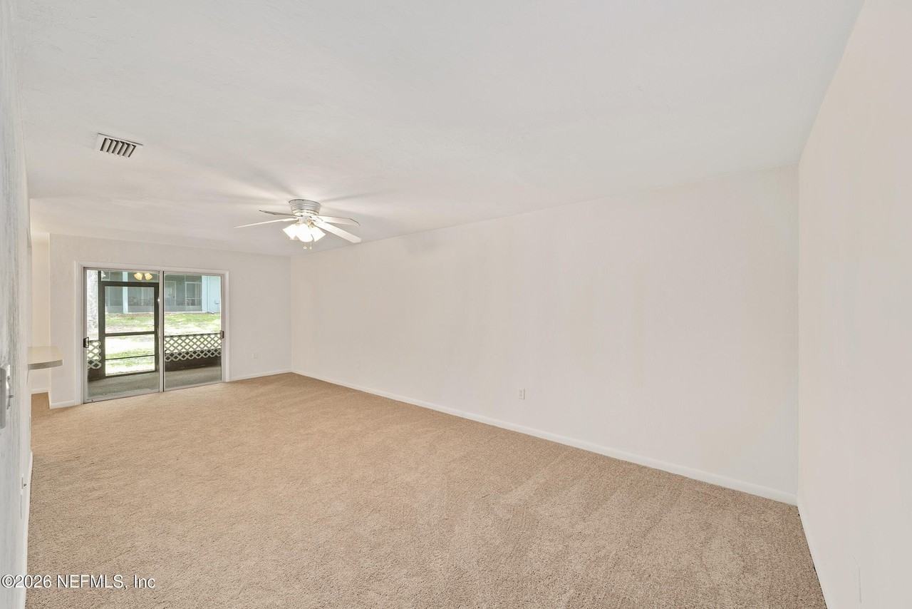 501 Sw 75th St #H6 - Photo 7 of 39