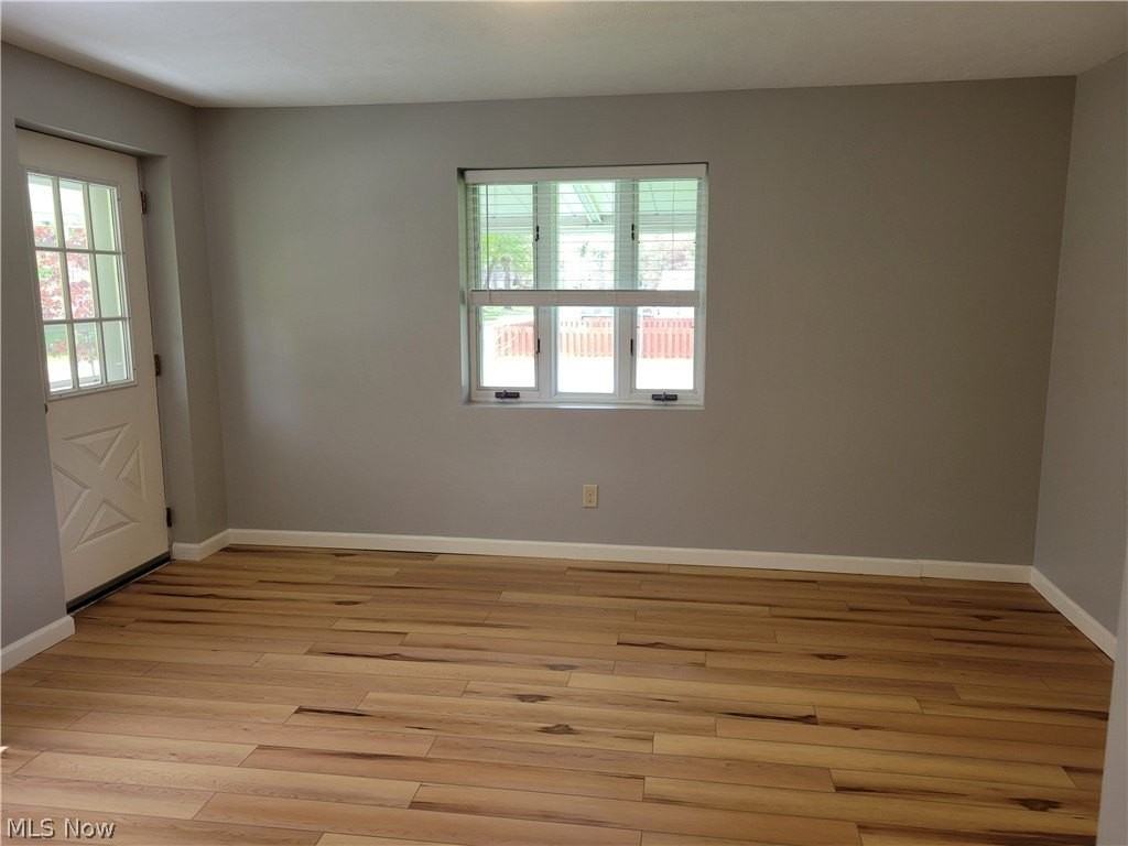 835 Mae St - Photo 7 of 23