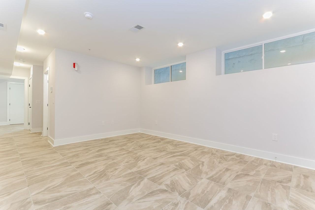 820 N 40th Street - Photo 2 of 33