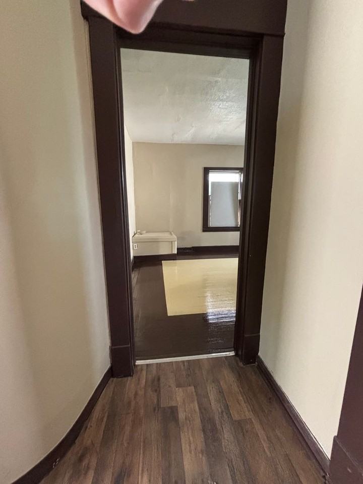 412 Wayne Ave Frnt - Photo 5 of 20