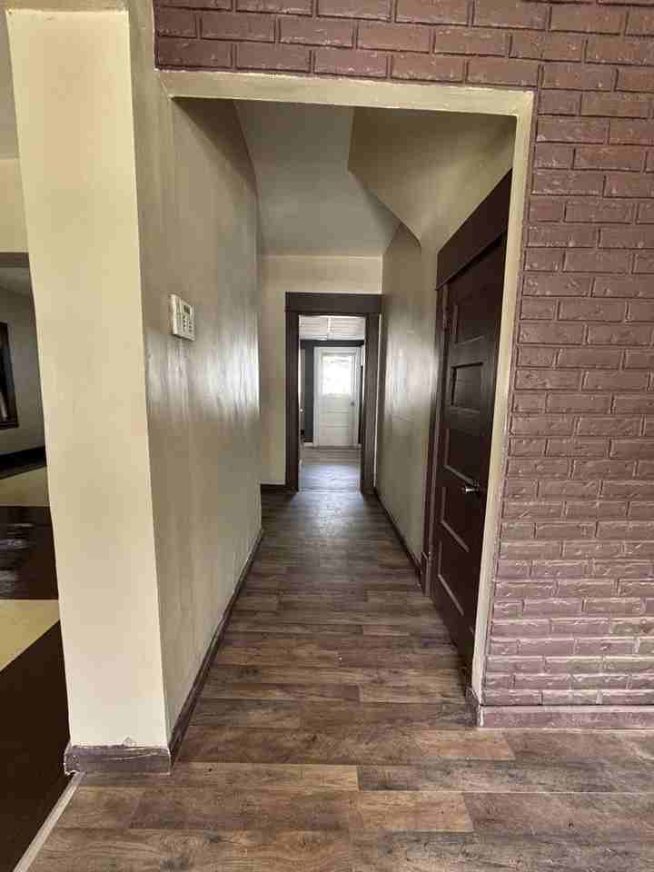 412 Wayne Ave Frnt - Photo 7 of 20