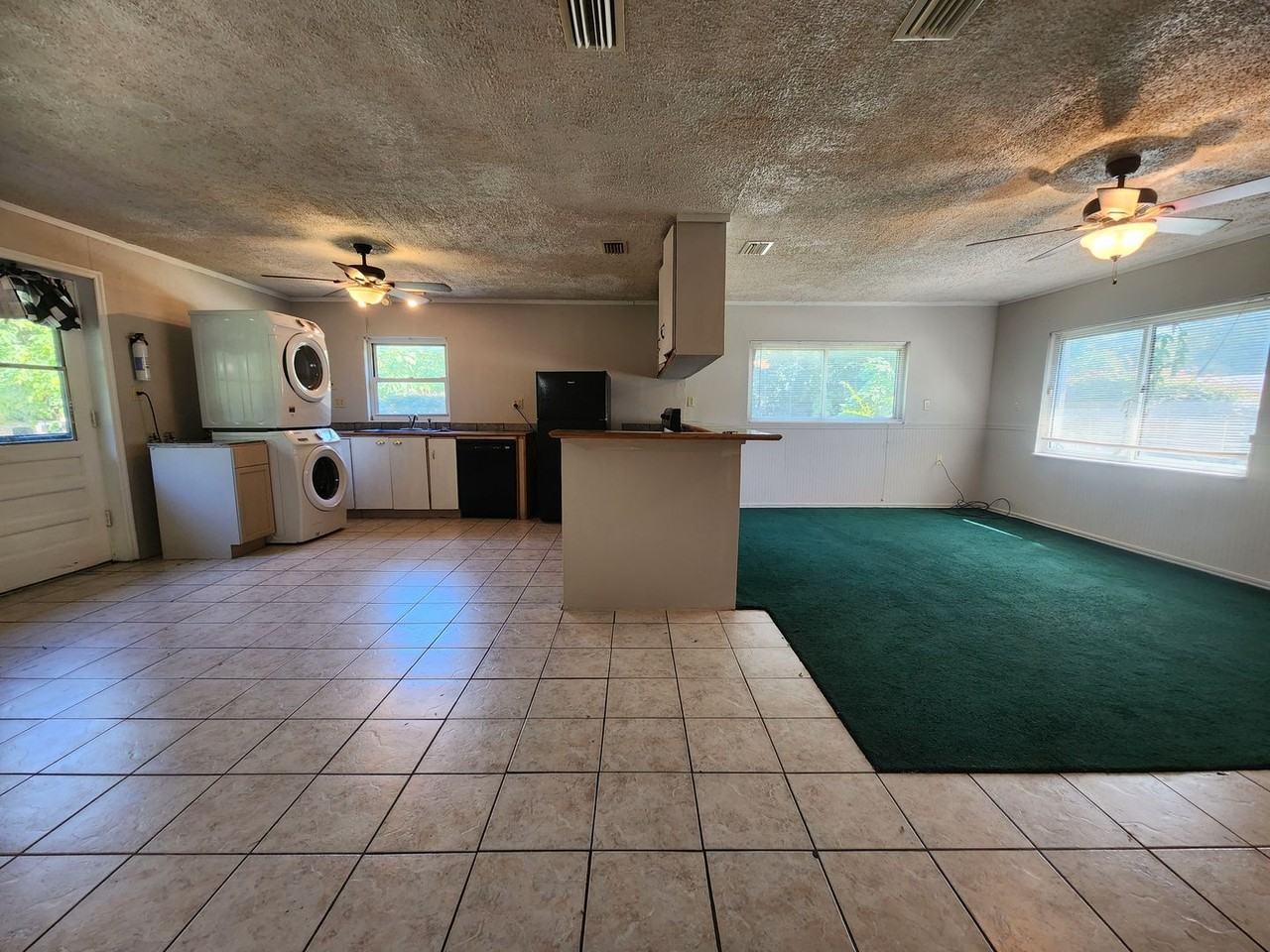 2011 Nw 40th St - Photo 2 of 4