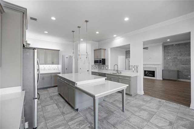 8797 Providence Dr - Photo 5 of 21
