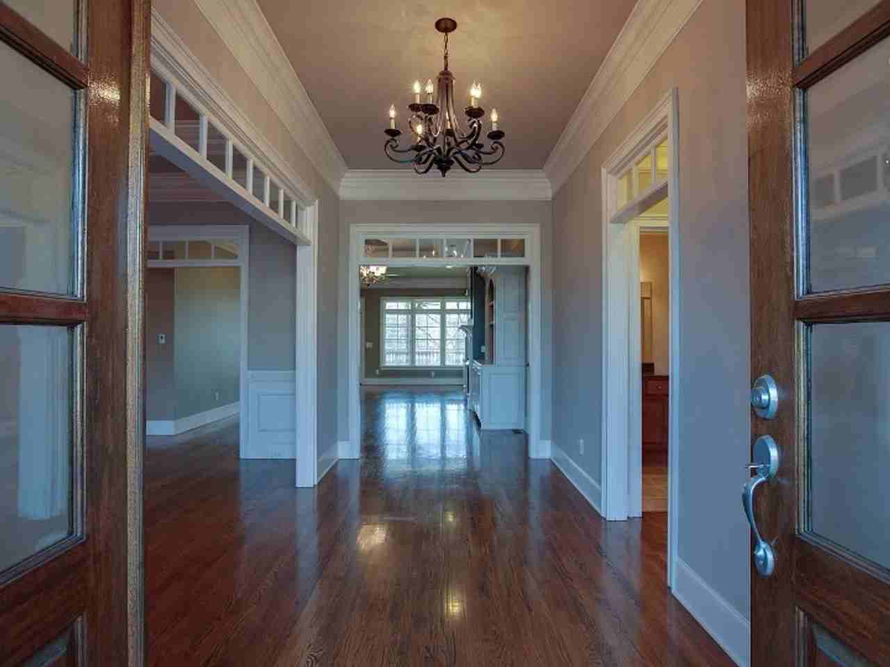 653 Springlake Dr - Photo 2 of 32