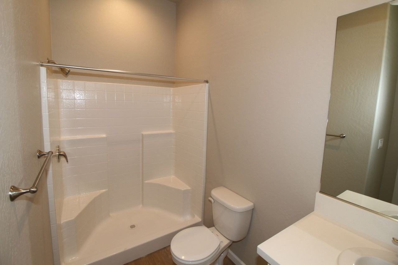 2347 N Arthur Ave - Photo 5 of 9