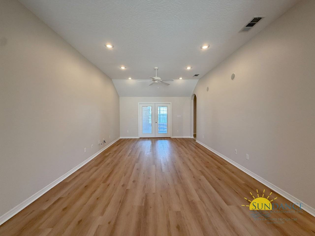 399 Camden Pass Ln - Photo 6 of 39