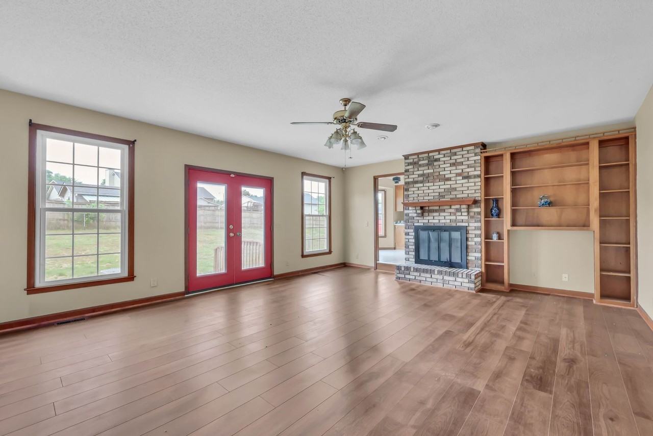 532 Brentwood Cir - Photo 4 of 30