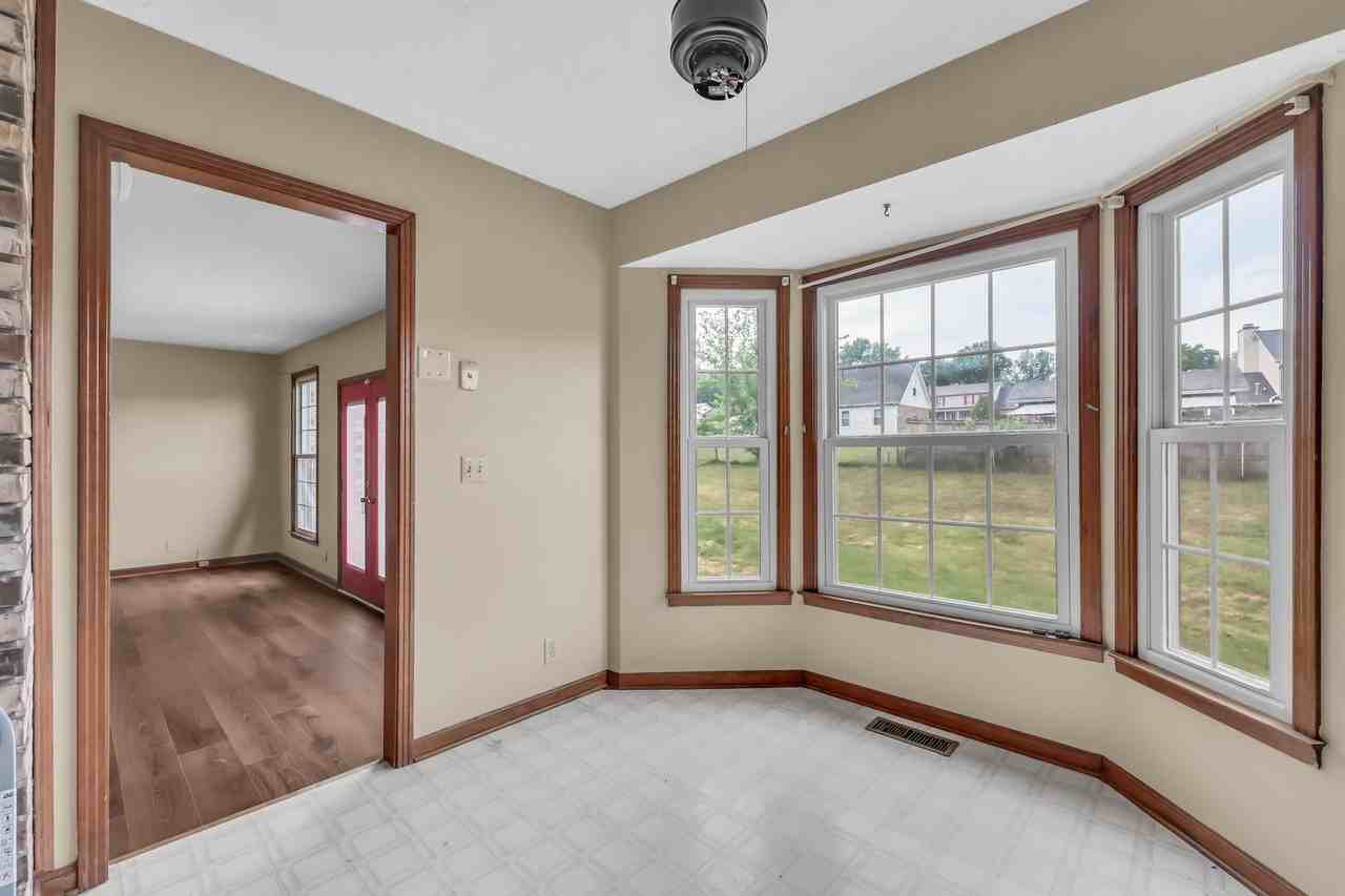 532 Brentwood Cir - Photo 7 of 30