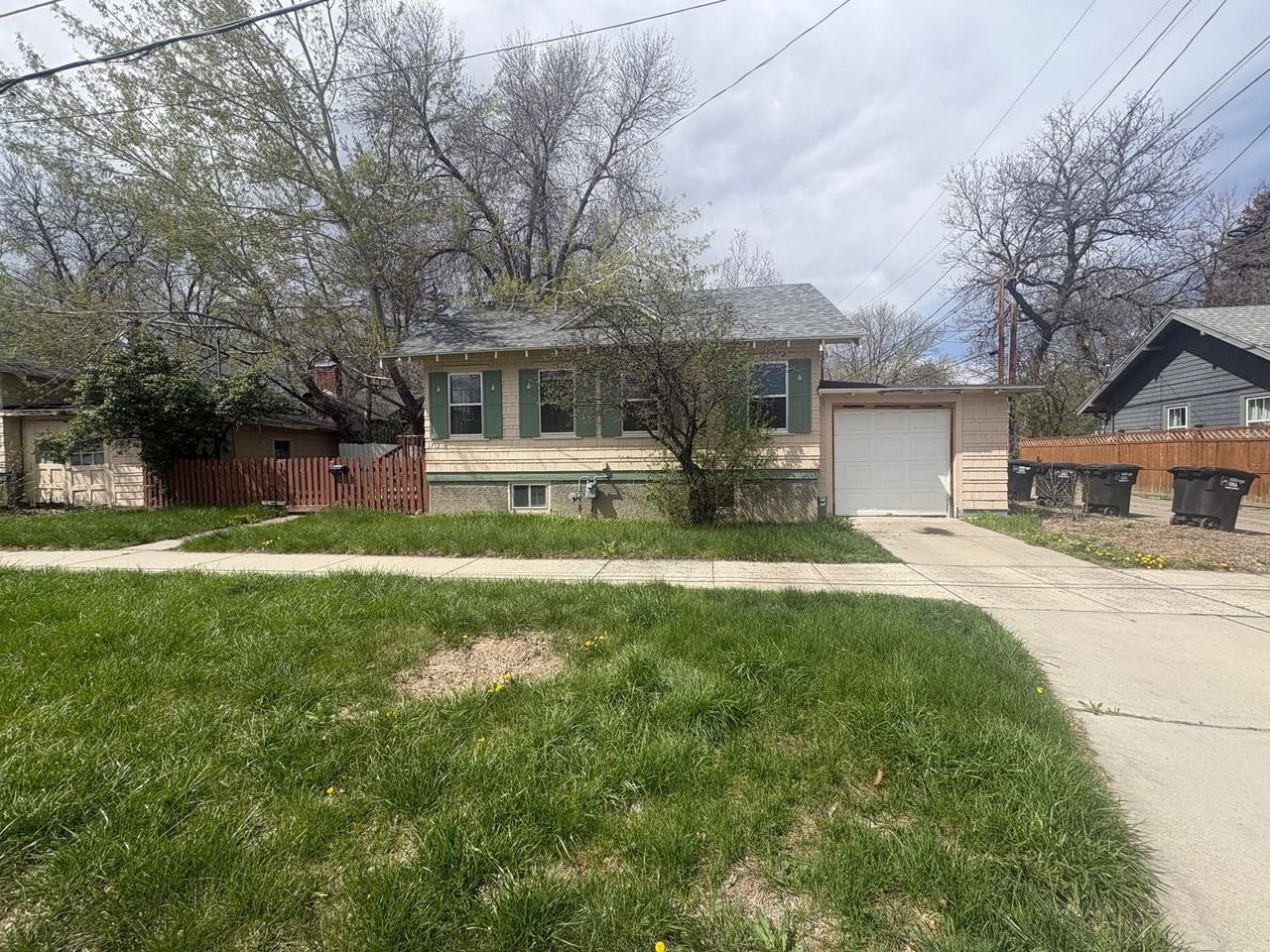 1712 2nd St W - Photo 3 of 20