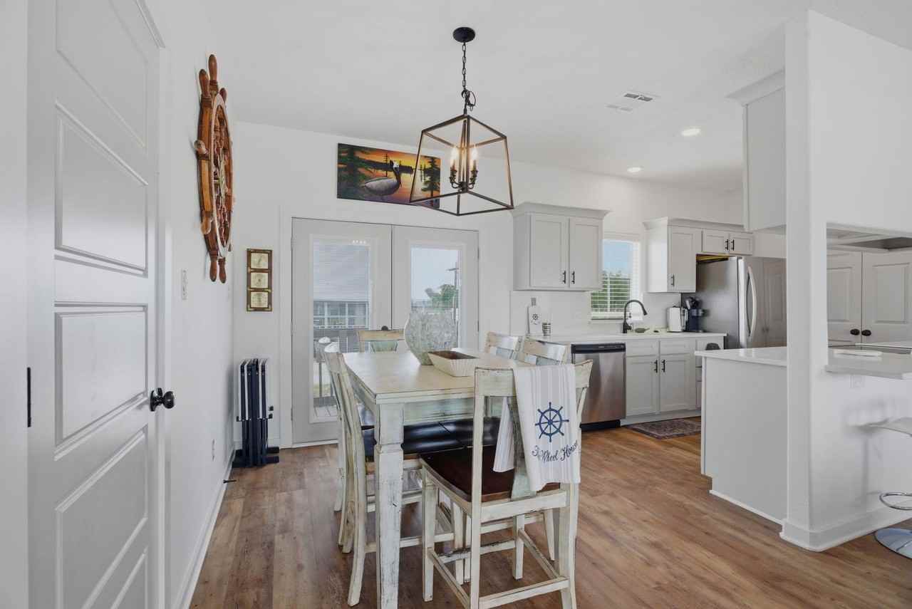 7238 7238 Pirates Cove Ln - Photo 4 of 15