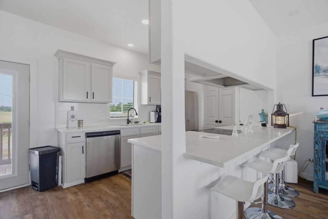 7238 7238 Pirates Cove Ln - Photo 5 of 15
