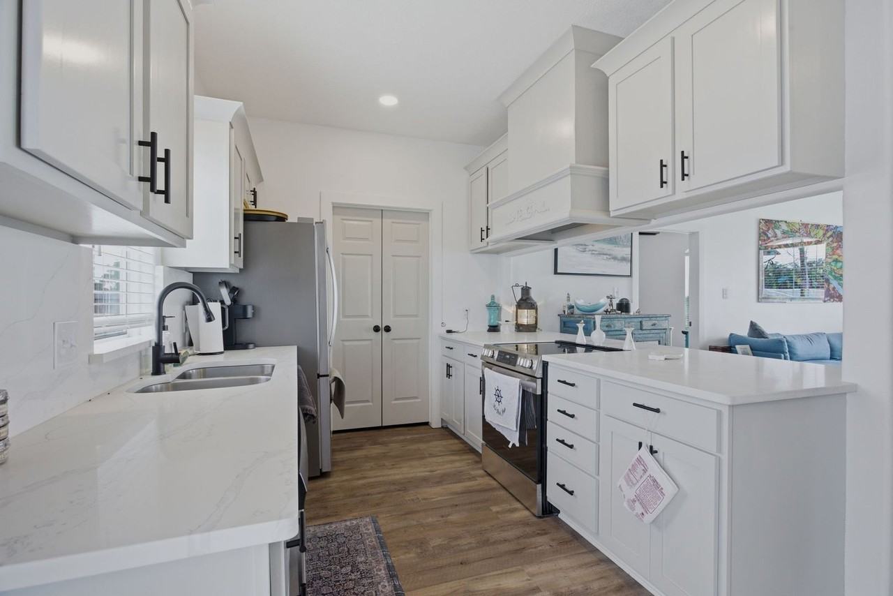 7238 7238 Pirates Cove Ln - Photo 6 of 15