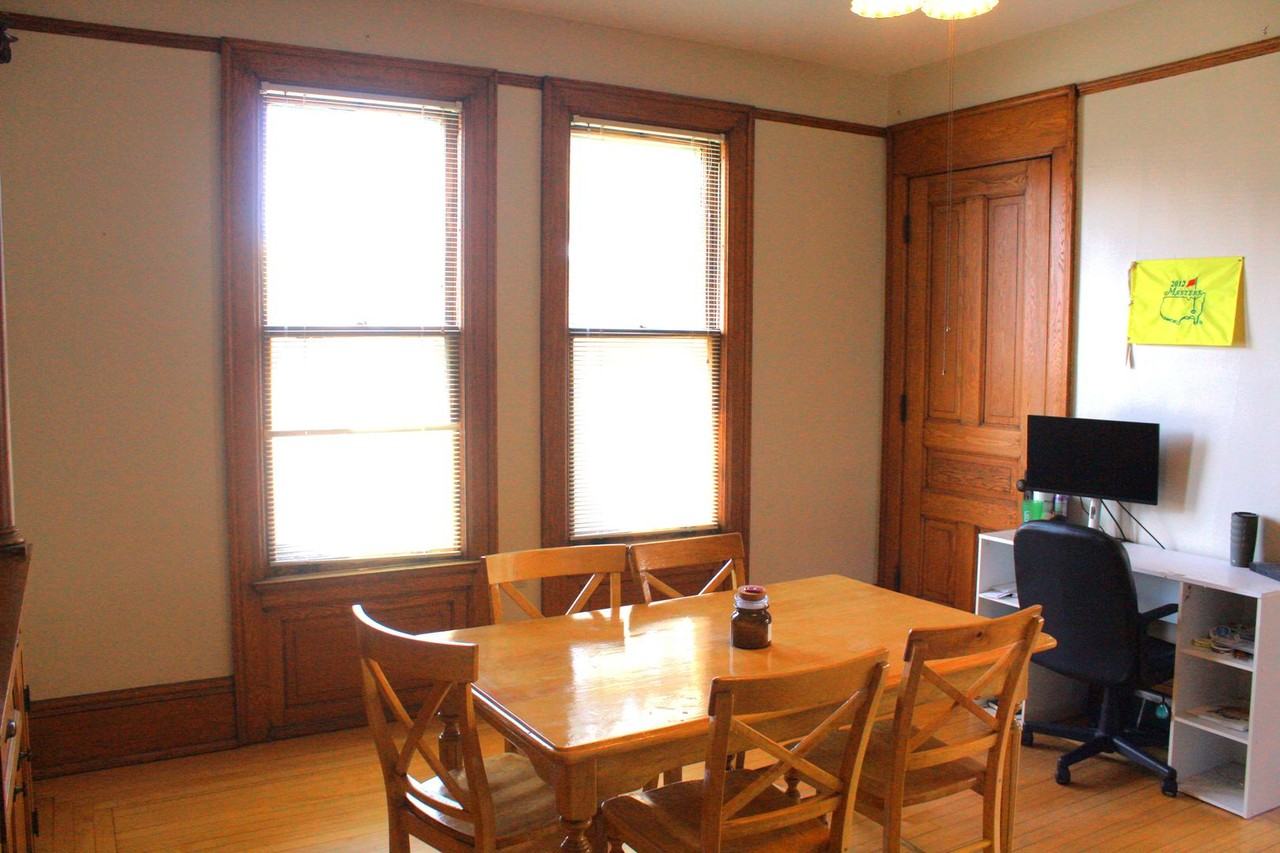 1506 N Jackson St - Photo 4 of 15