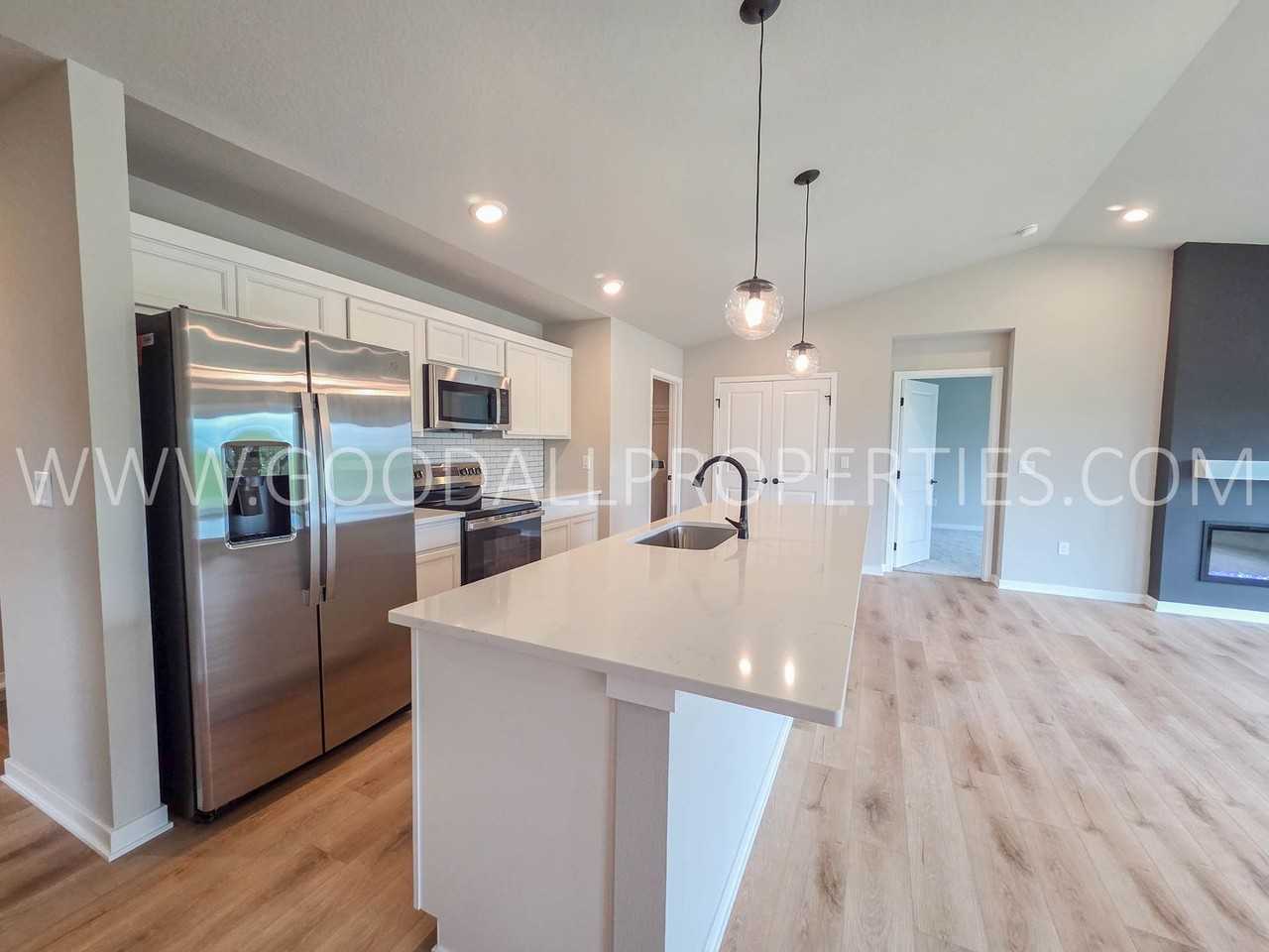 3026 3026 Myron St - Photo 4 of 22