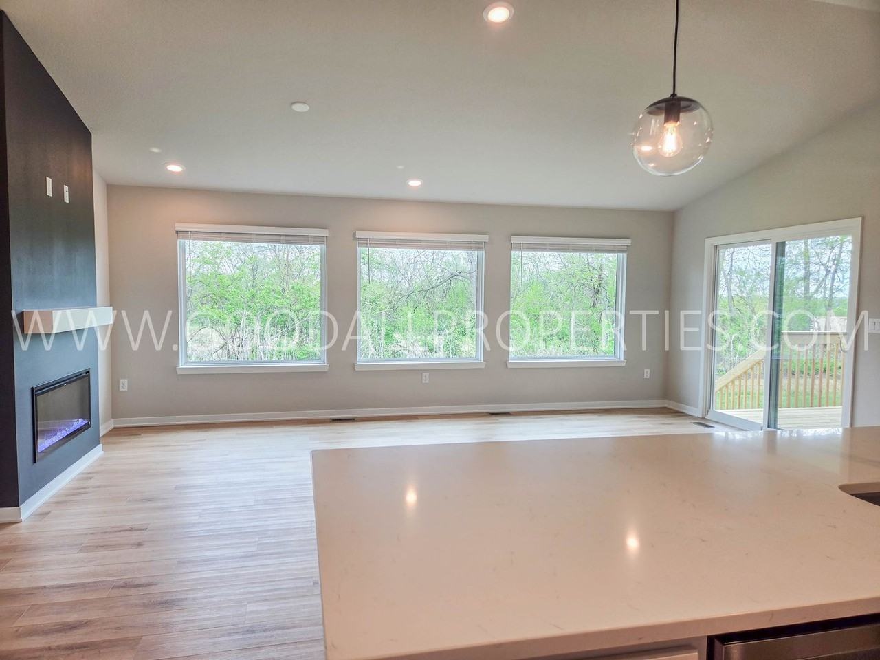 3026 3026 Myron St - Photo 6 of 22