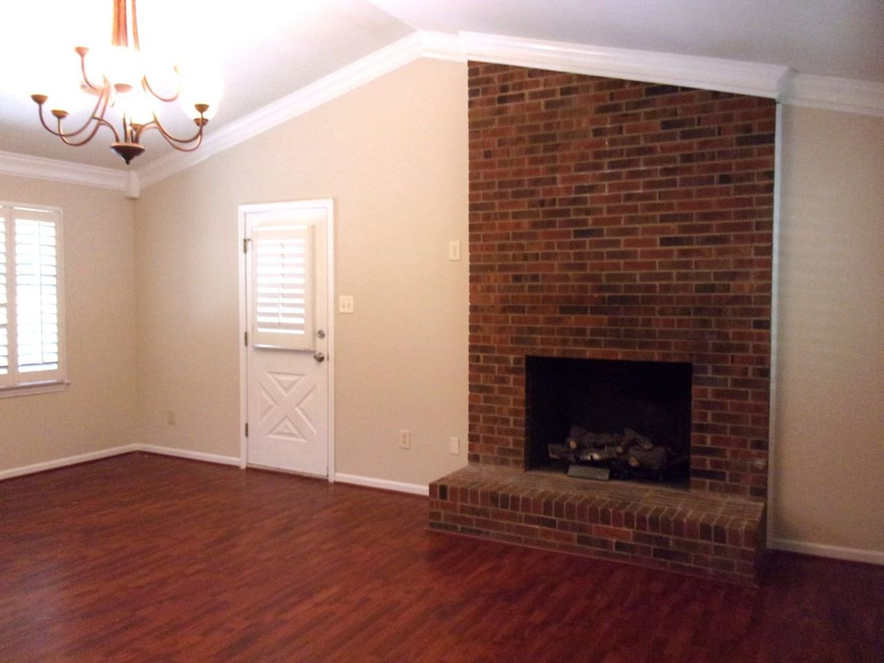 522 N Jones Ave - Photo 3 of 15