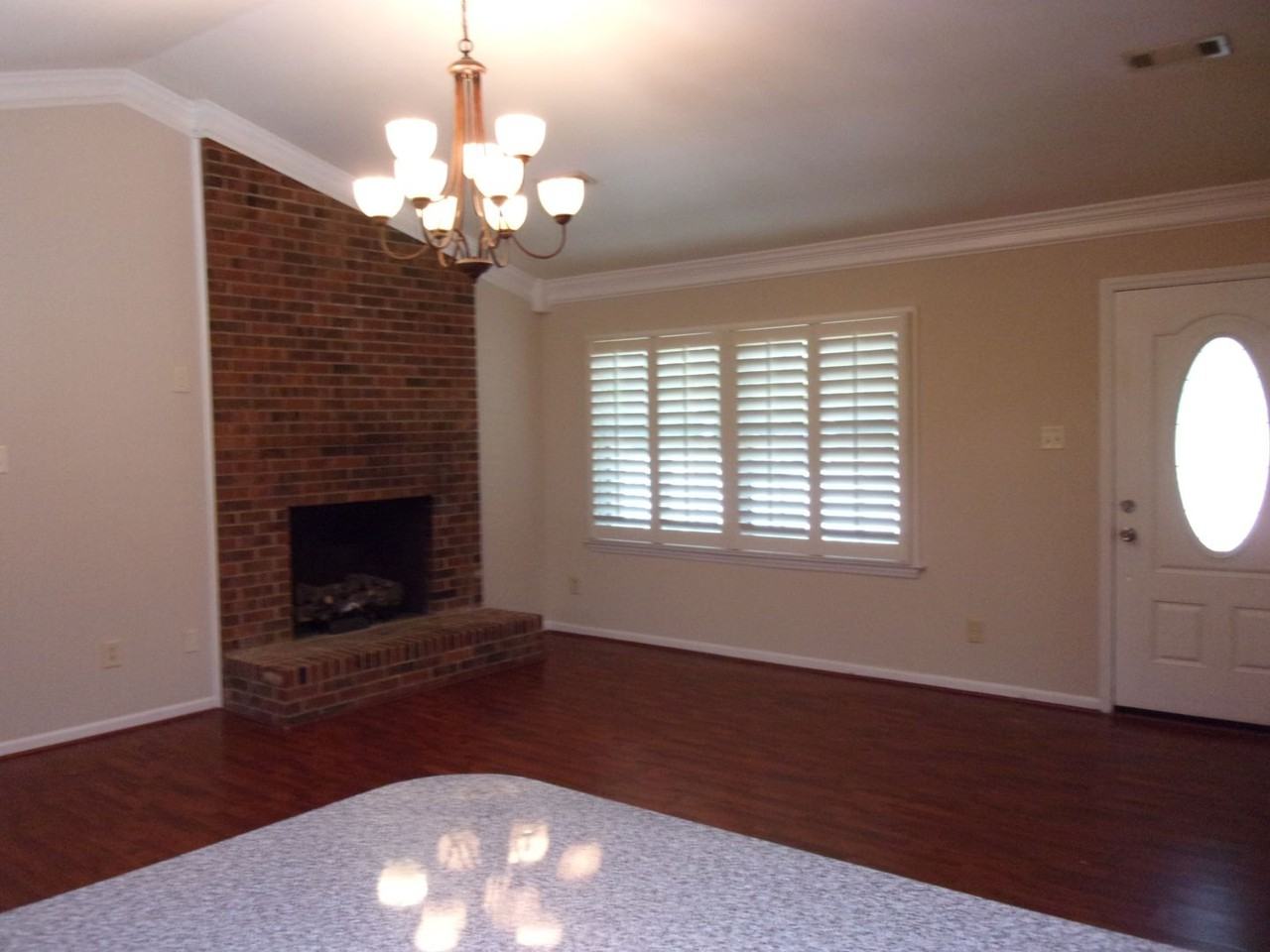 522 N Jones Ave - Photo 5 of 15