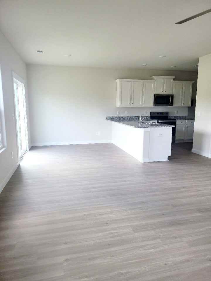 1016 Peaceful Fawn Dr #1 - Photo 6 of 32