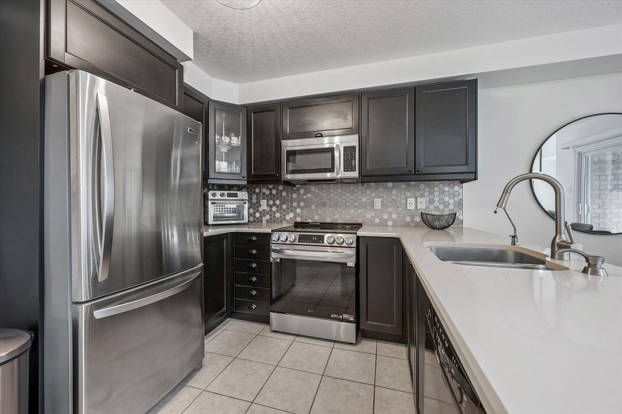 255 Summerfield Drive #27 - Photo 6 of 25