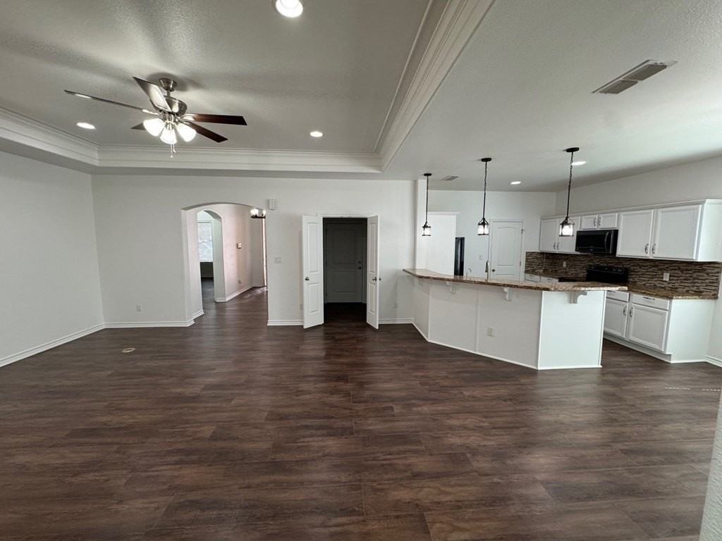 7309 Bellini St - Photo 2 of 14