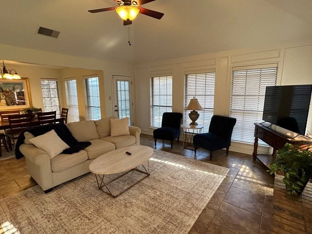 33 Cibola Ct - Photo 2 of 24