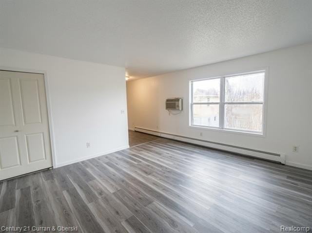 284 School St - Photo 3 of 11